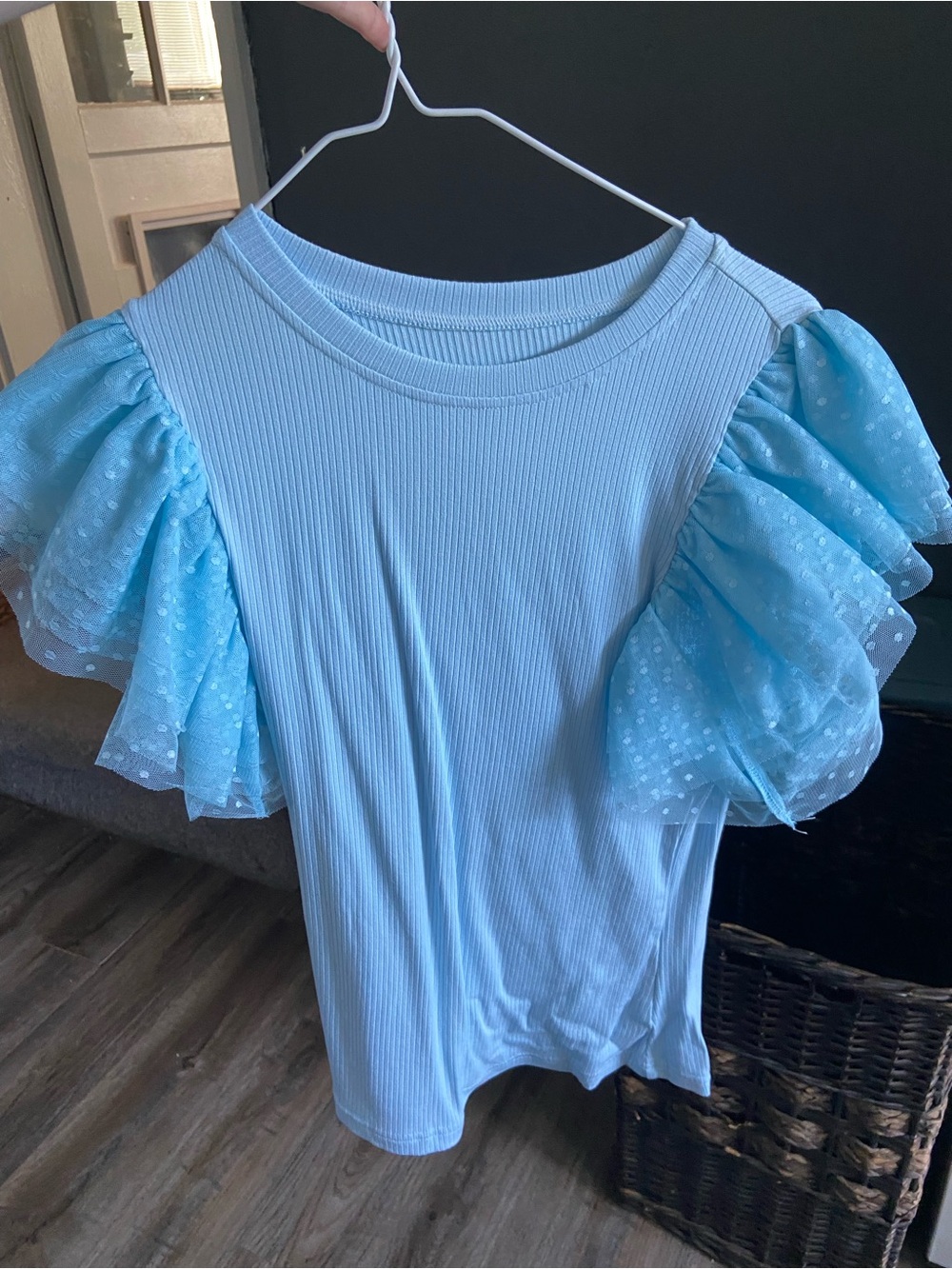SHEIN Light Blue Ribbed Top with Puff Dot Sleeves
